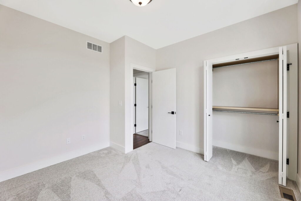 26-web-or-mls-0H5A9371