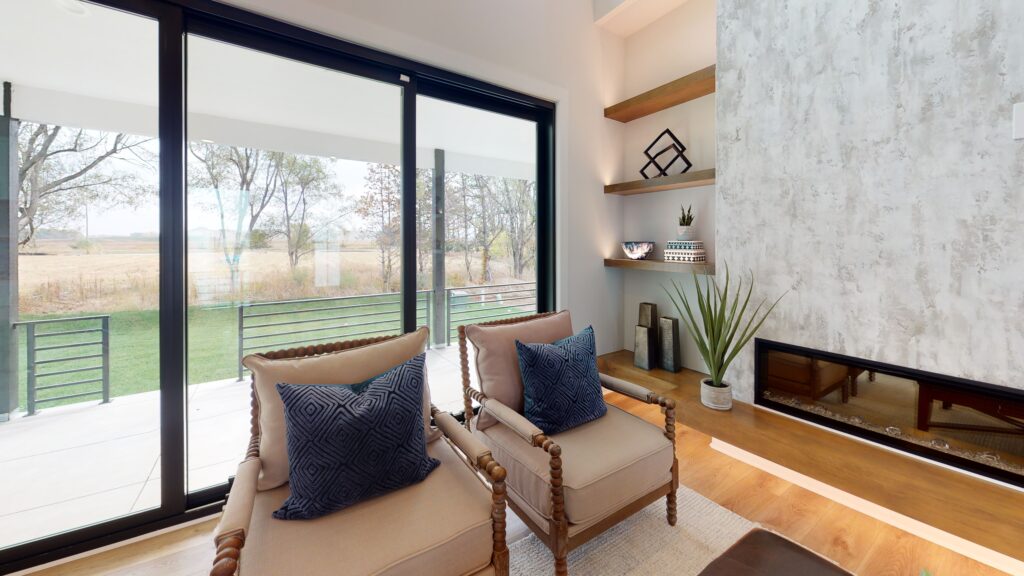 11_VwQ3qKwxmQA-Living_Room