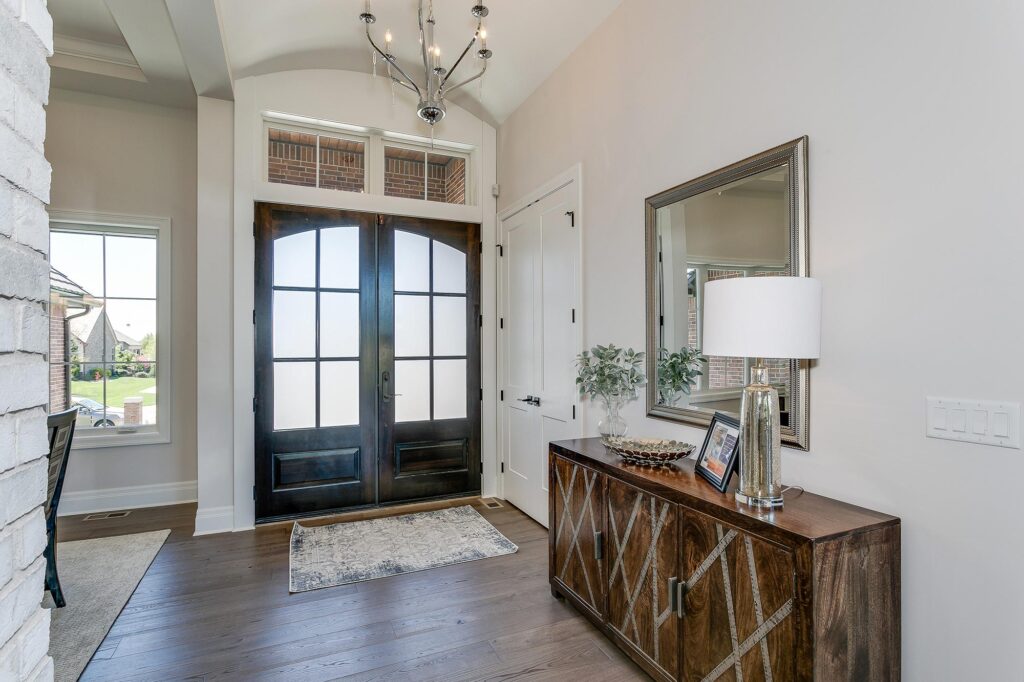 2126-Clear-Creek-St-Wichita-KS-print-009-088-Foyer-4200x2800-300dpi