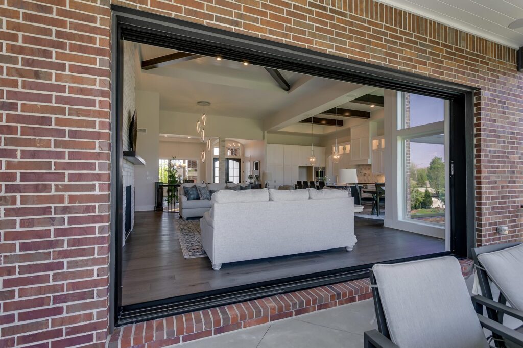 2126-Clear-Creek-St-Wichita-KS-print-019-122-Removable-Window-4200x2800-300dpi