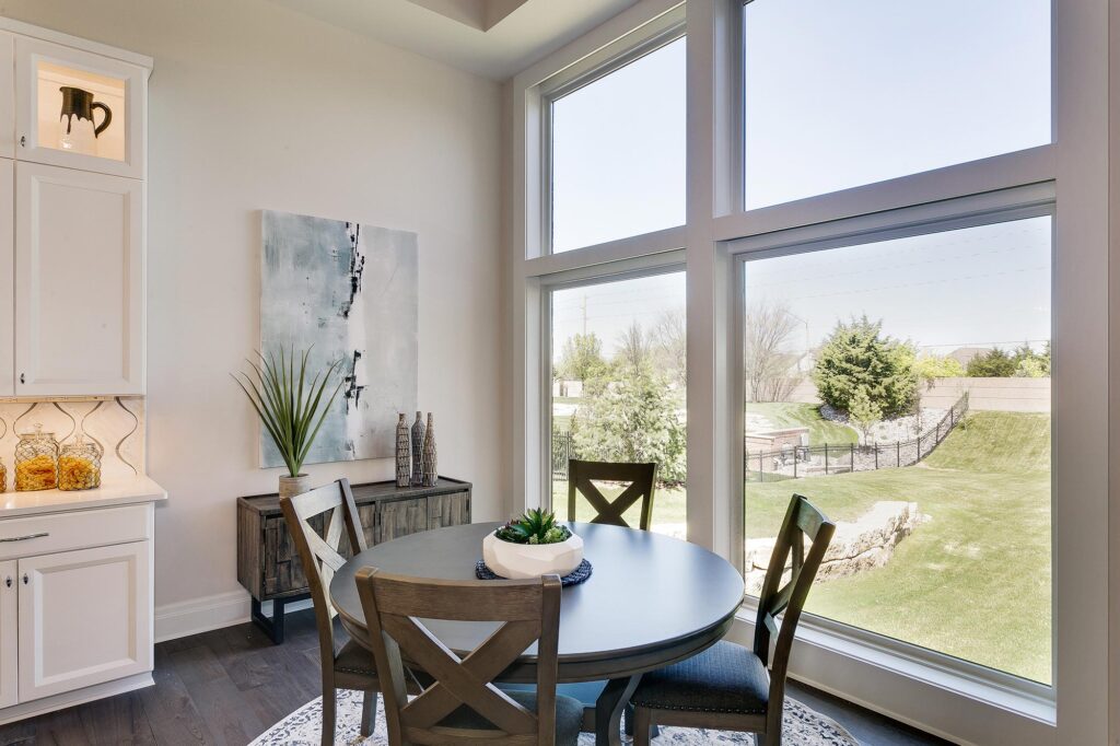 2126-Clear-Creek-St-Wichita-KS-print-024-102-Casual-Dining-4200x2800-300dpi