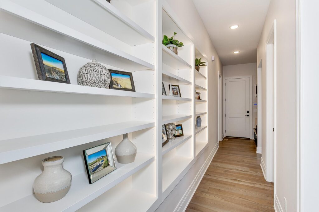 2126-Clear-Creek-St-Wichita-KS-print-032-118-Hallway-4200x2800-300dpi