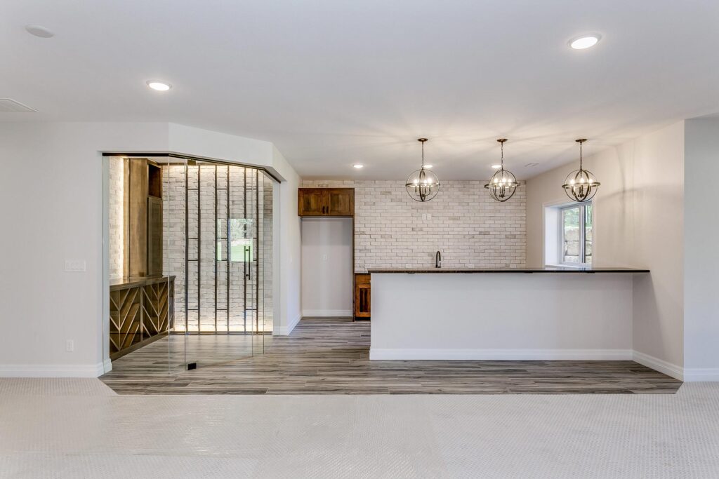 2126-Clear-Creek-St-Wichita-KS-print-064-056-Wet-Bar-2500x1667-300dpi