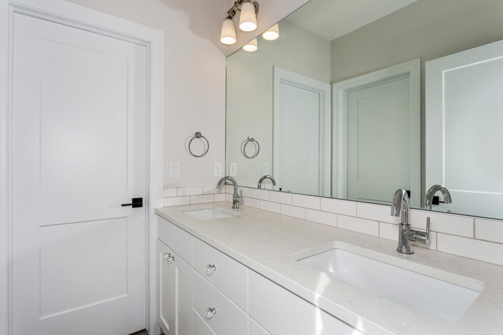 2126-Clear-Creek-St-Wichita-KS-print-078-061-Bedroom-5-Bath-2500x1667-300dpi