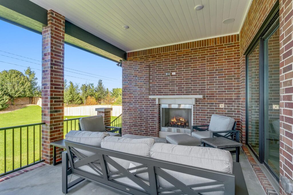 2126-Clear-Creek-St-Wichita-KS-print-083-039-Covered-Porch-2500x1667-300dpi