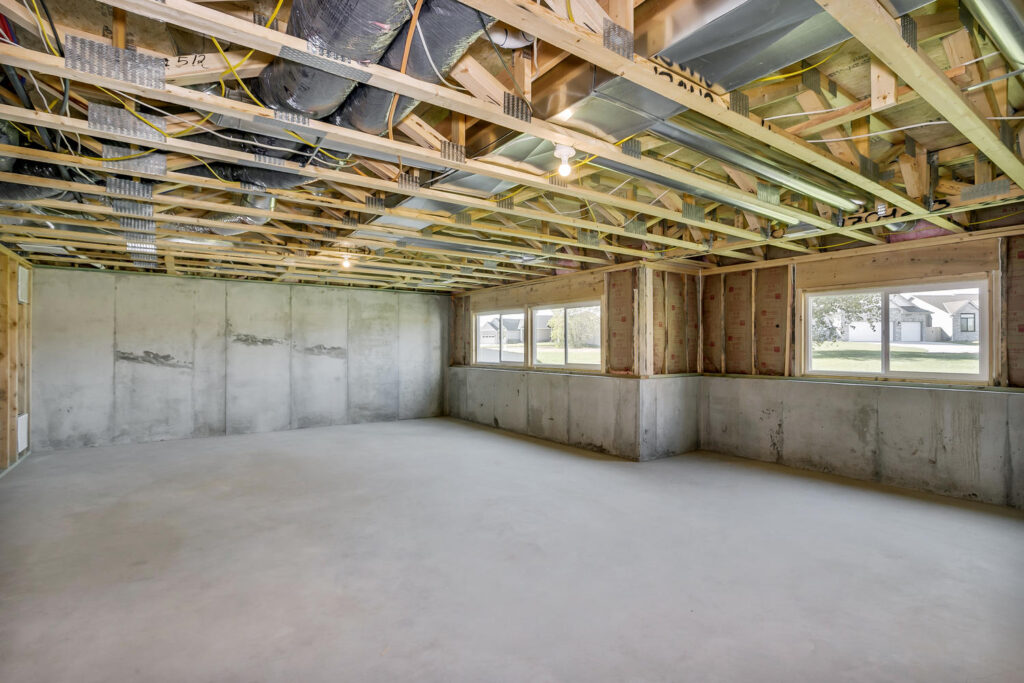 6408_W_Driftwood_Wichita_KS-large-030-026-Basement-1500x1000-72dpi