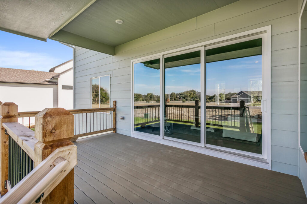 6408_W_Driftwood_Wichita_KS-large-034-030-Back_Deck-1500x1000-72dpi