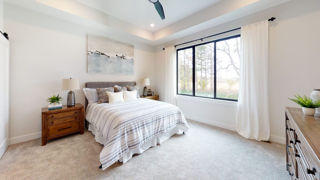 7_NtQ2SZmjoF7-Bedroom