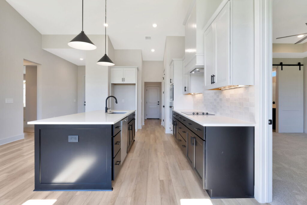 22-web-or-mls-F16A5454