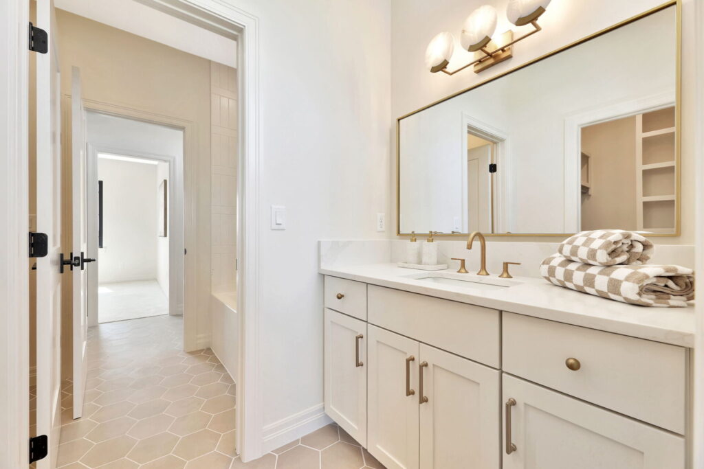 49-web-or-mls-0H5A4398