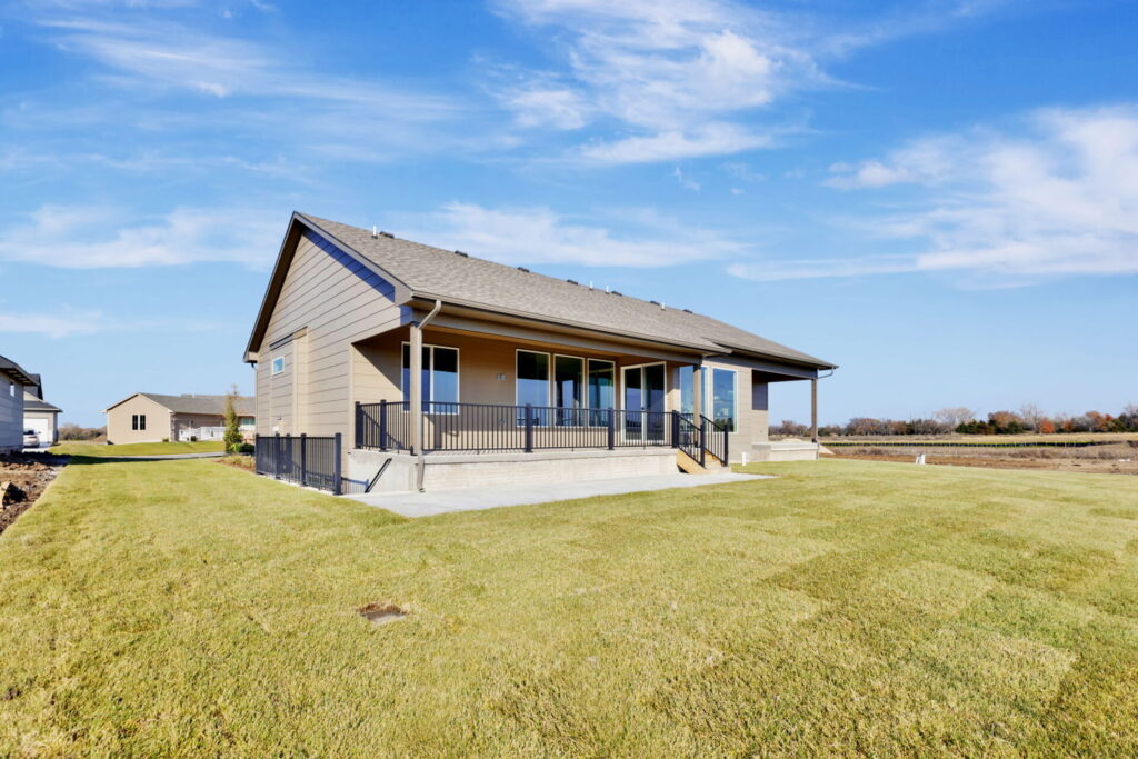 64-web-or-mls-A08A3656