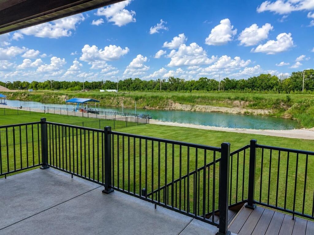 13 Deck View