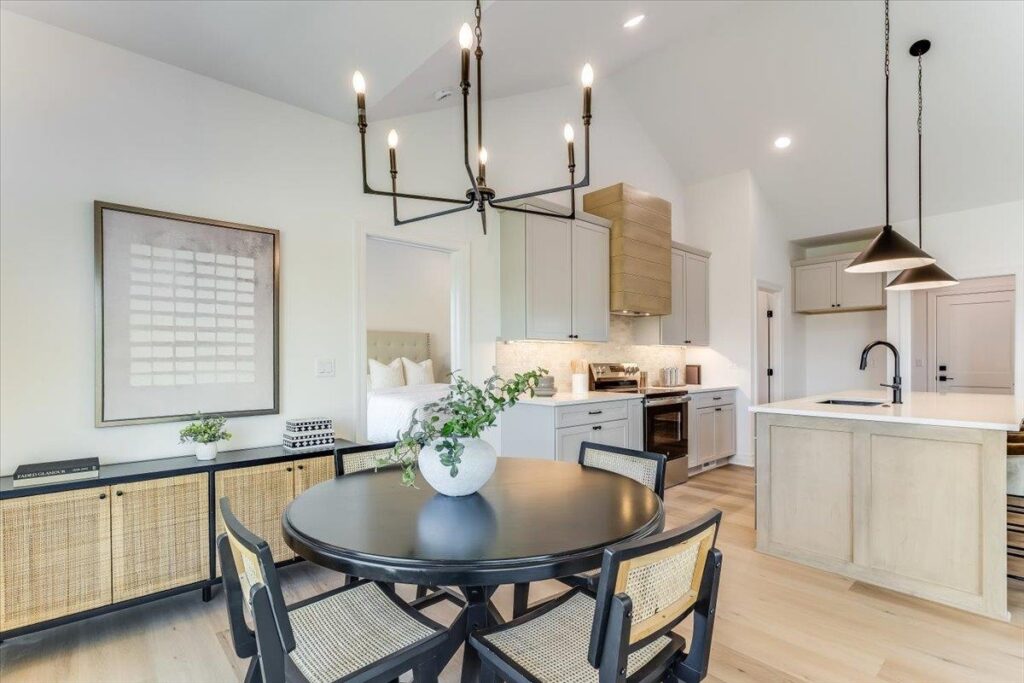 14 Dining Area