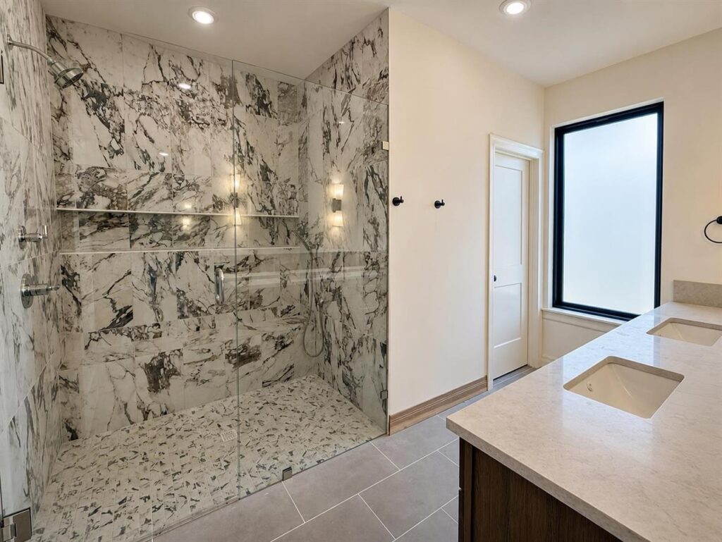 15 Master Bath