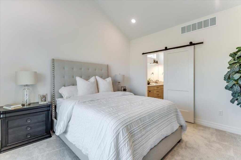 15 Master Bedroom