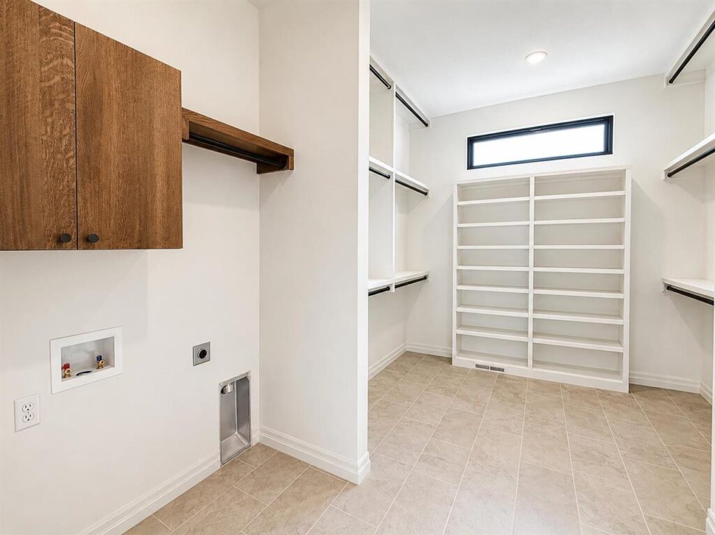18 Master Closet