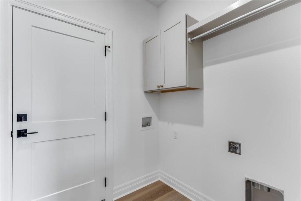 19 Laundry Room
