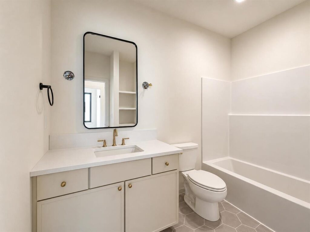 21 Hall Bath
