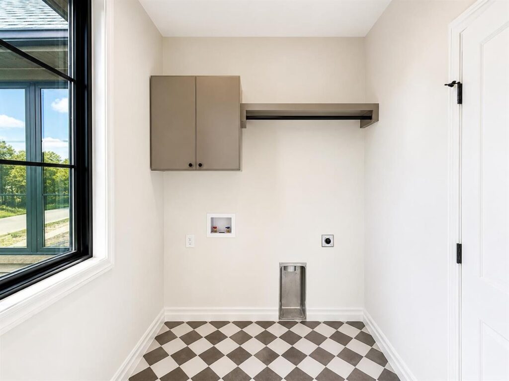 26 Laundry Room