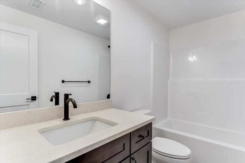 32 Basement Bath