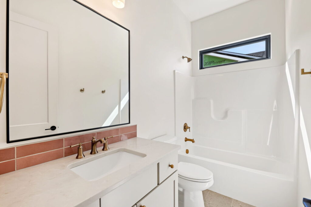32-web-or-mls-0H5A8151